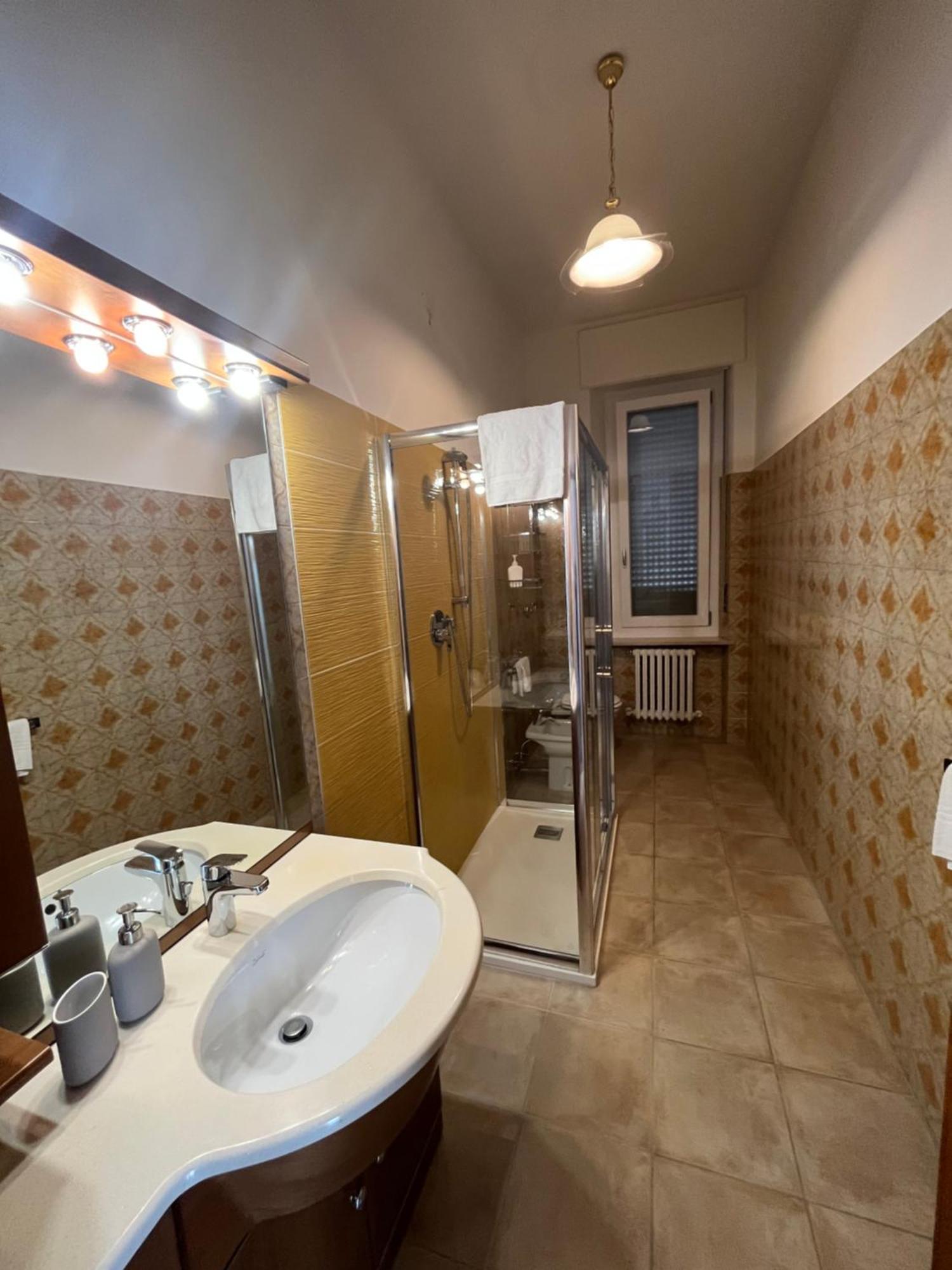 B&B Il Glicine Pescara Centro Eksteriør billede
